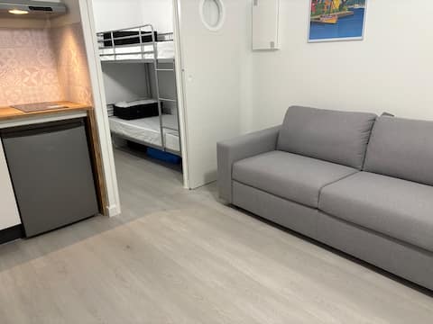 Popular Airbnb listing: Charming studio 50 m from the beach in Saint Cyprien
