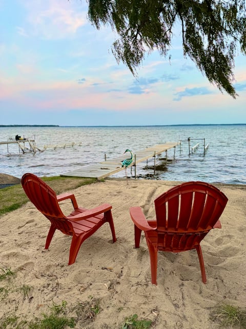 Crisp Air, Cozy Stays | Cabin on Houghton Lake