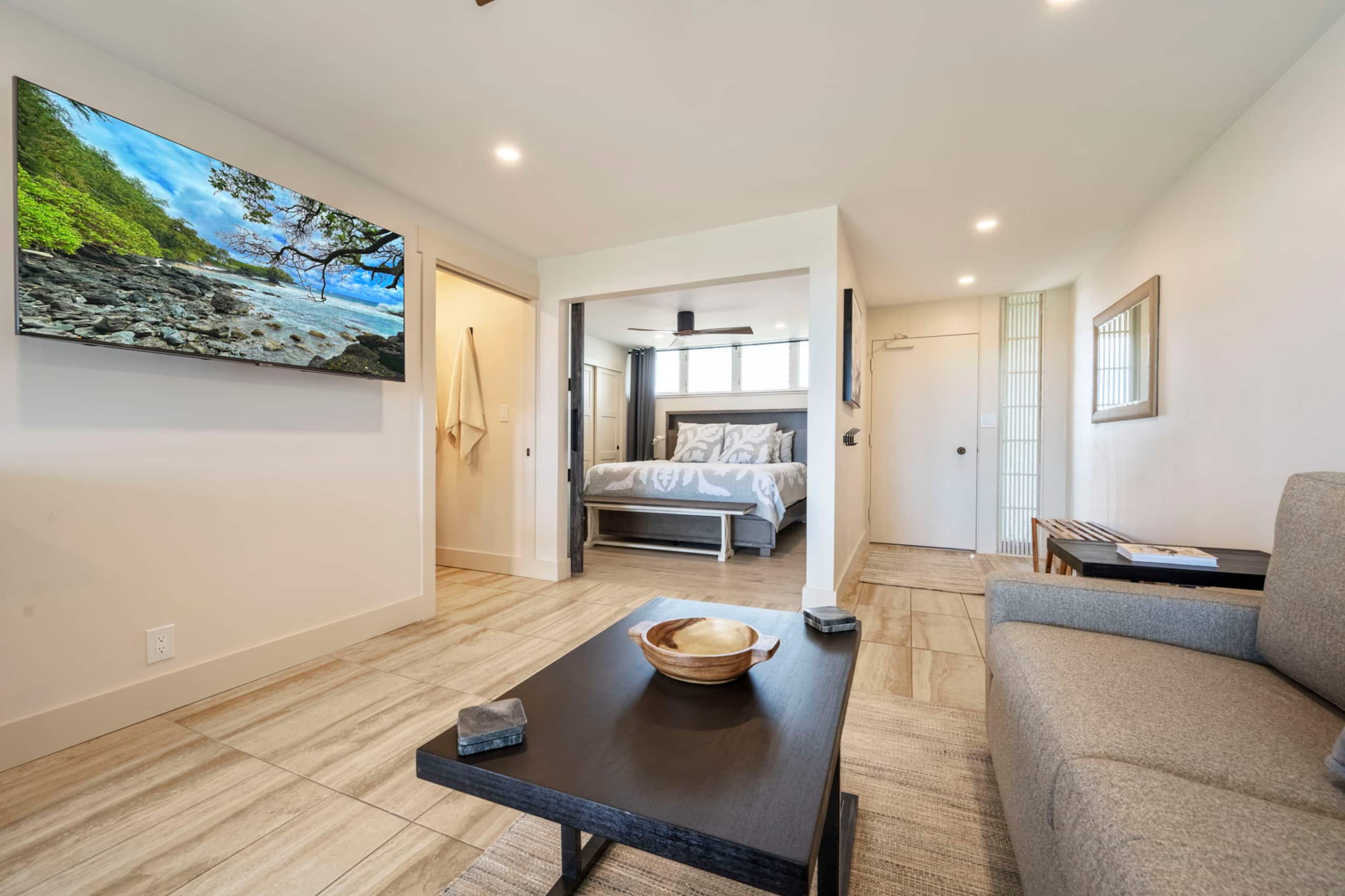 Condo in Lahaina · ★4.94 · 1 bedroom · 2 beds · 1 private bath - Image 7