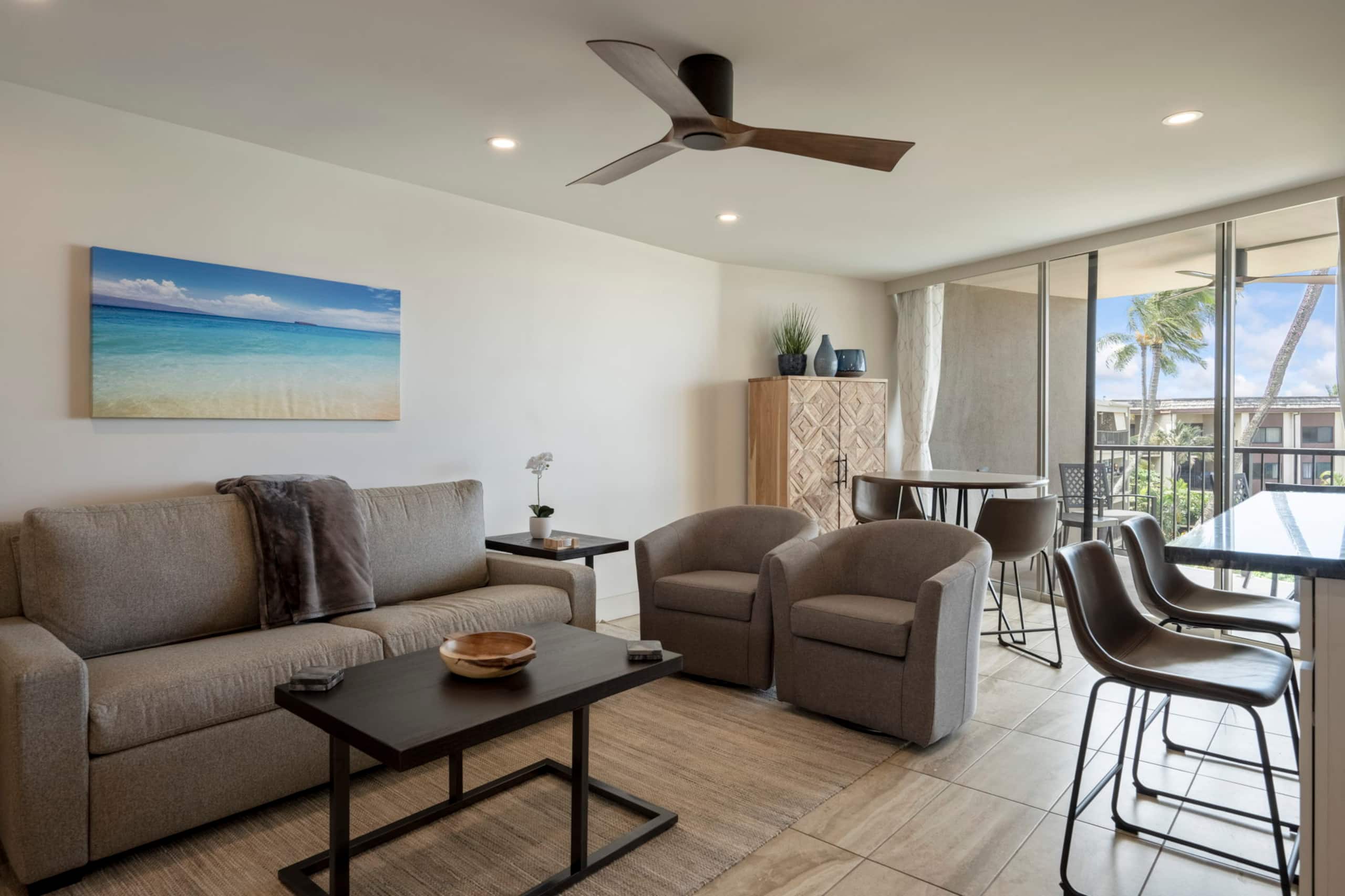 Condo in Lahaina · ★4.94 · 1 bedroom · 2 beds · 1 private bath - Image 4