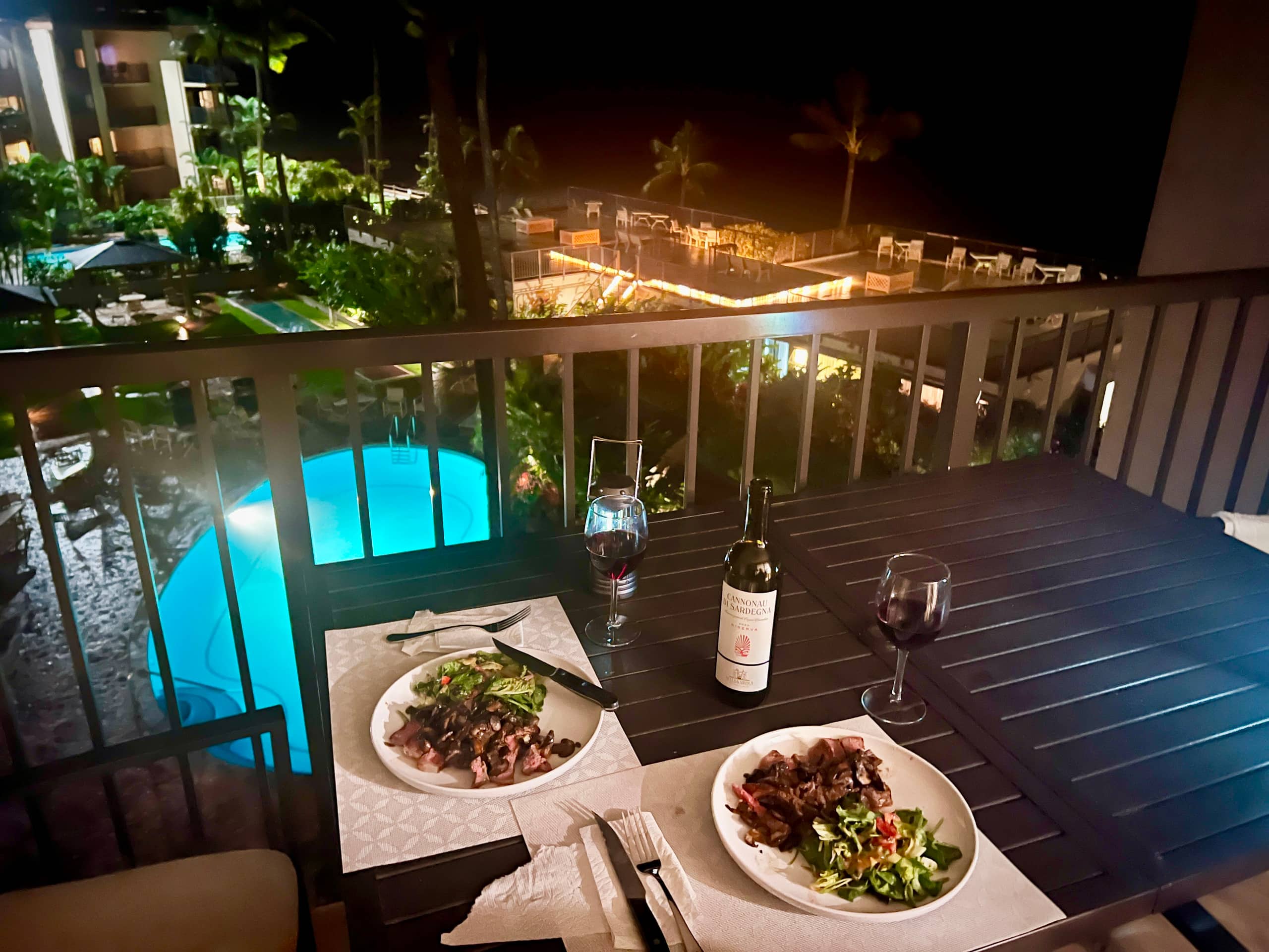 Condo in Lahaina · ★4.94 · 1 bedroom · 2 beds · 1 private bath - Image 37