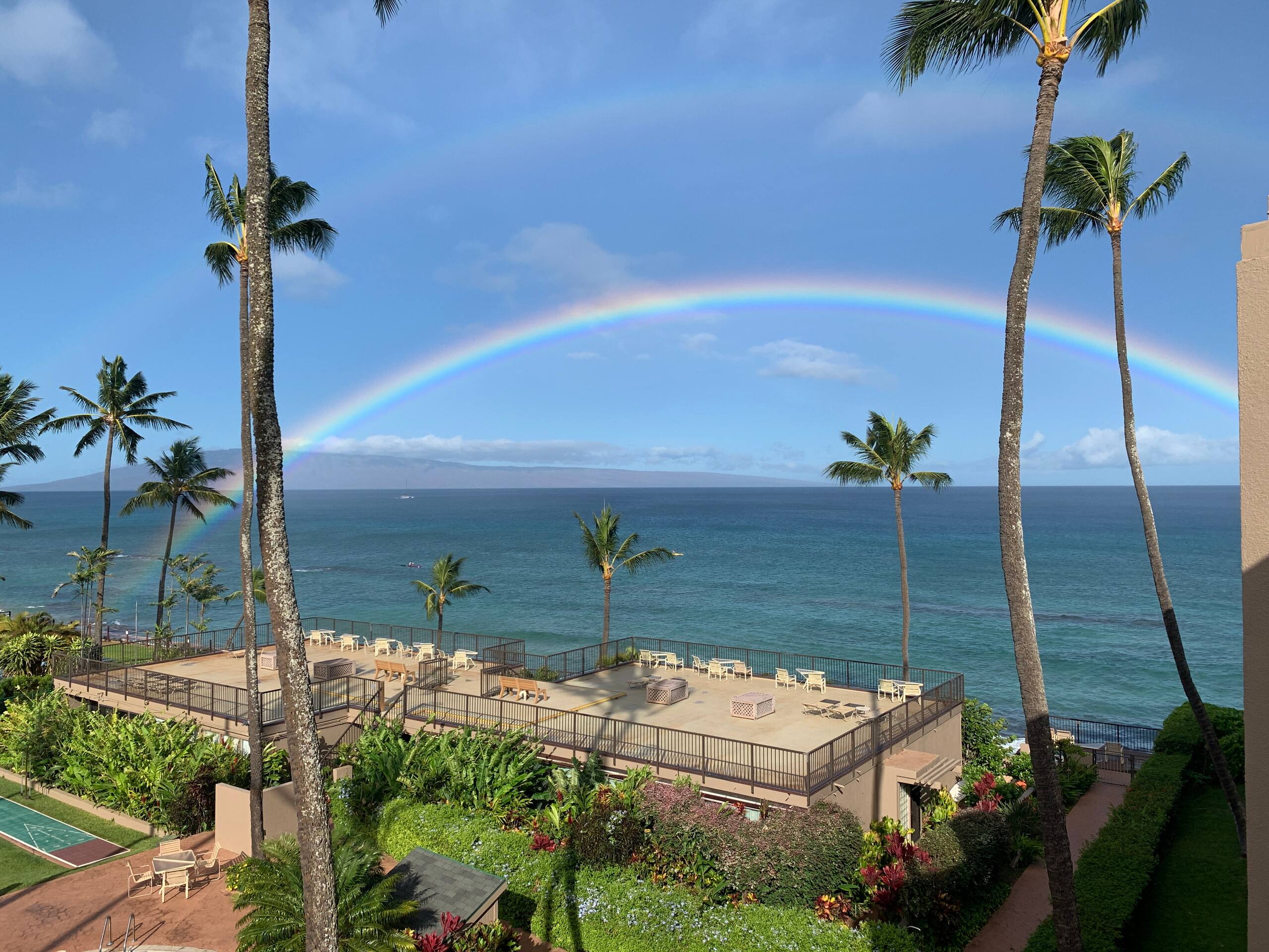 Condo in Lahaina · ★4.94 · 1 bedroom · 2 beds · 1 private bath - Image 63