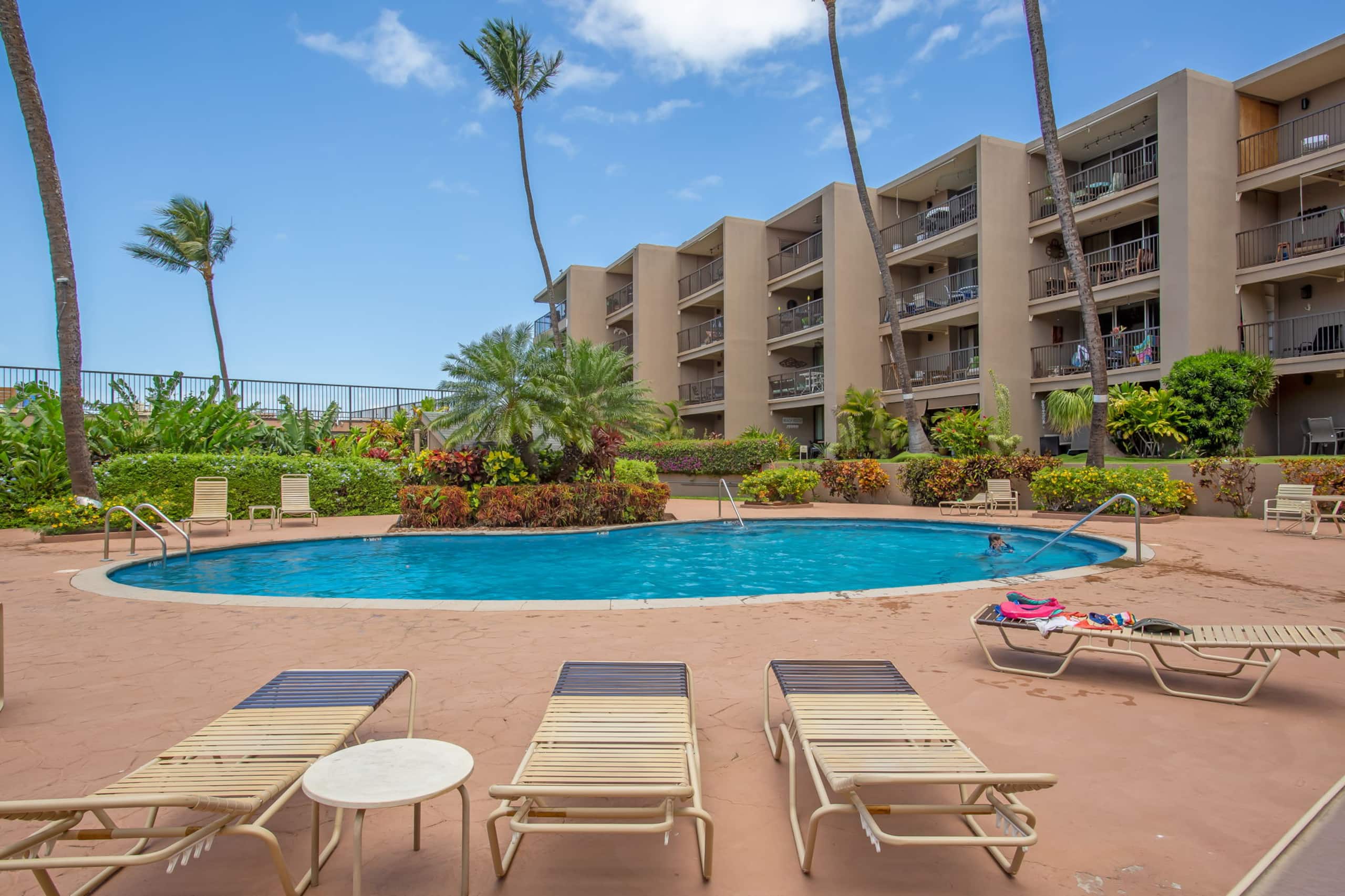 Condo in Lahaina · ★4.94 · 1 bedroom · 2 beds · 1 private bath - Image 45