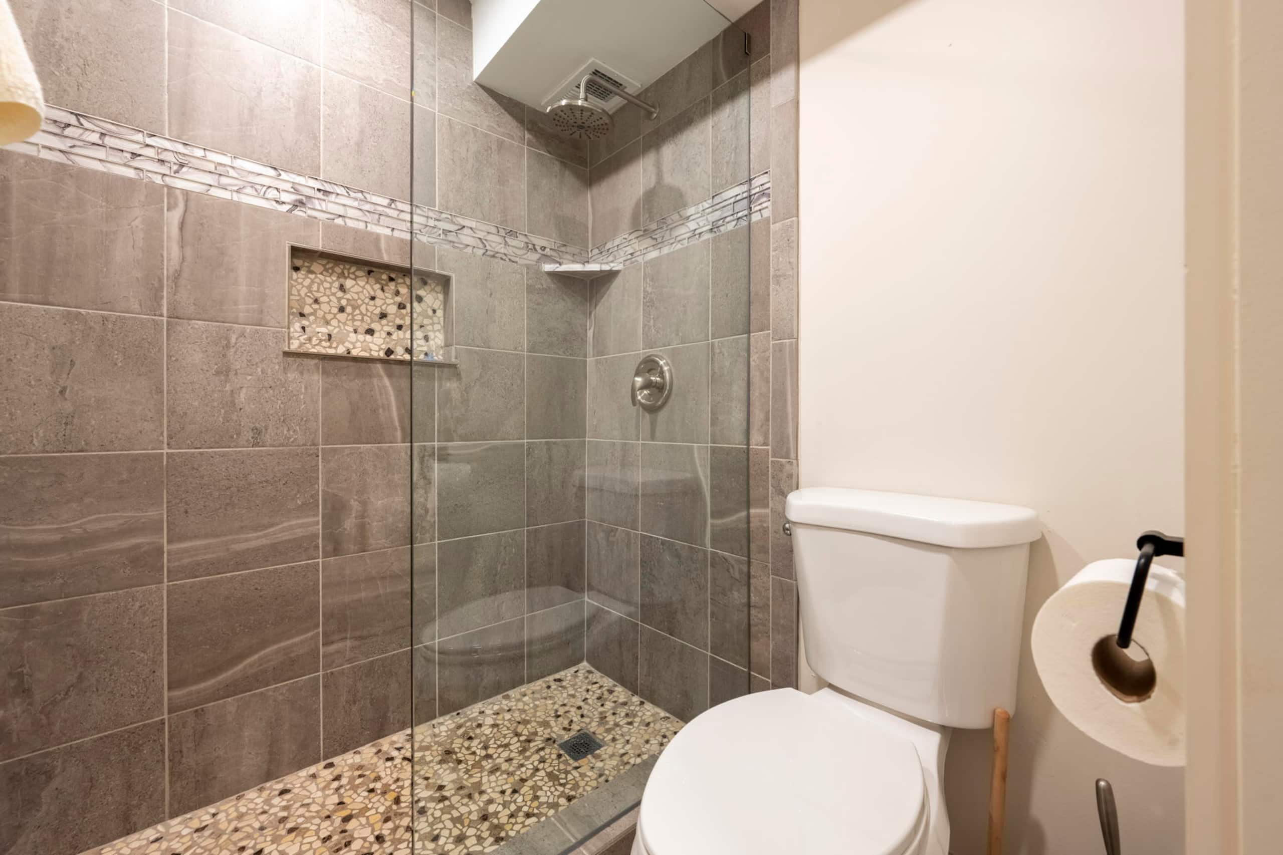 Condo in Lahaina · ★4.94 · 1 bedroom · 2 beds · 1 private bath - Image 30