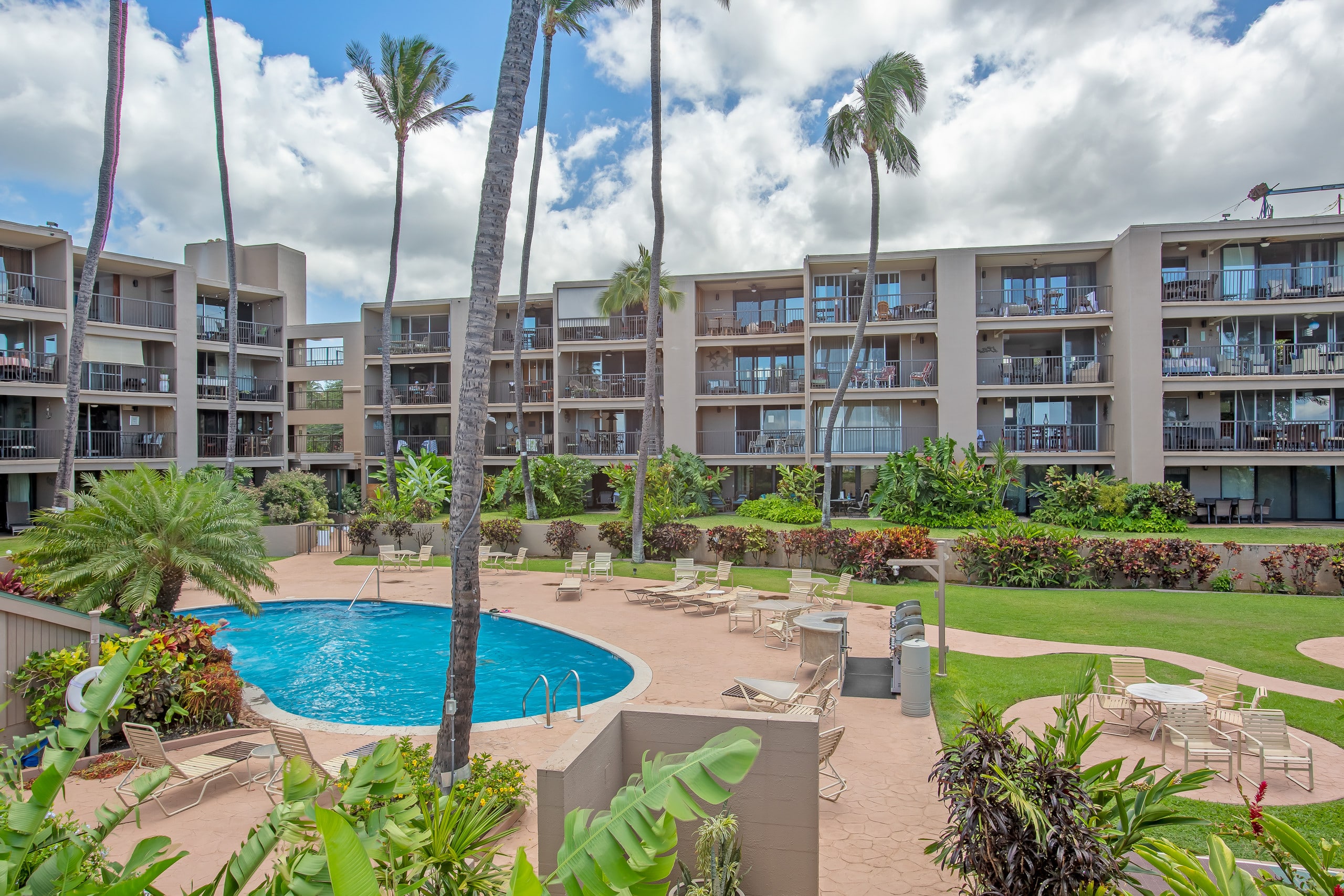 Condo in Lahaina · ★4.94 · 1 bedroom · 2 beds · 1 private bath - Image 44