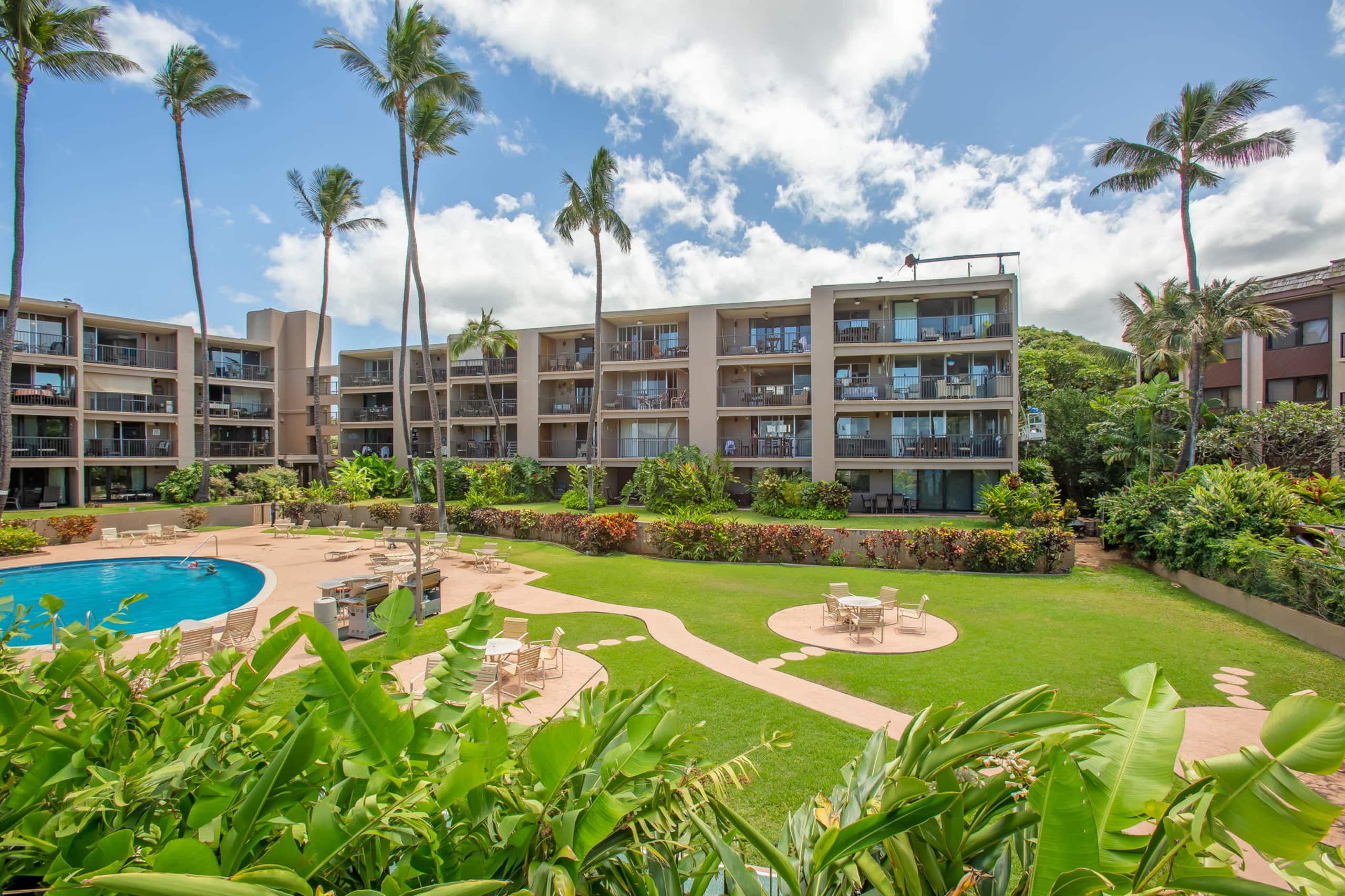 Condo in Lahaina · ★4.94 · 1 bedroom · 2 beds · 1 private bath - Image 50