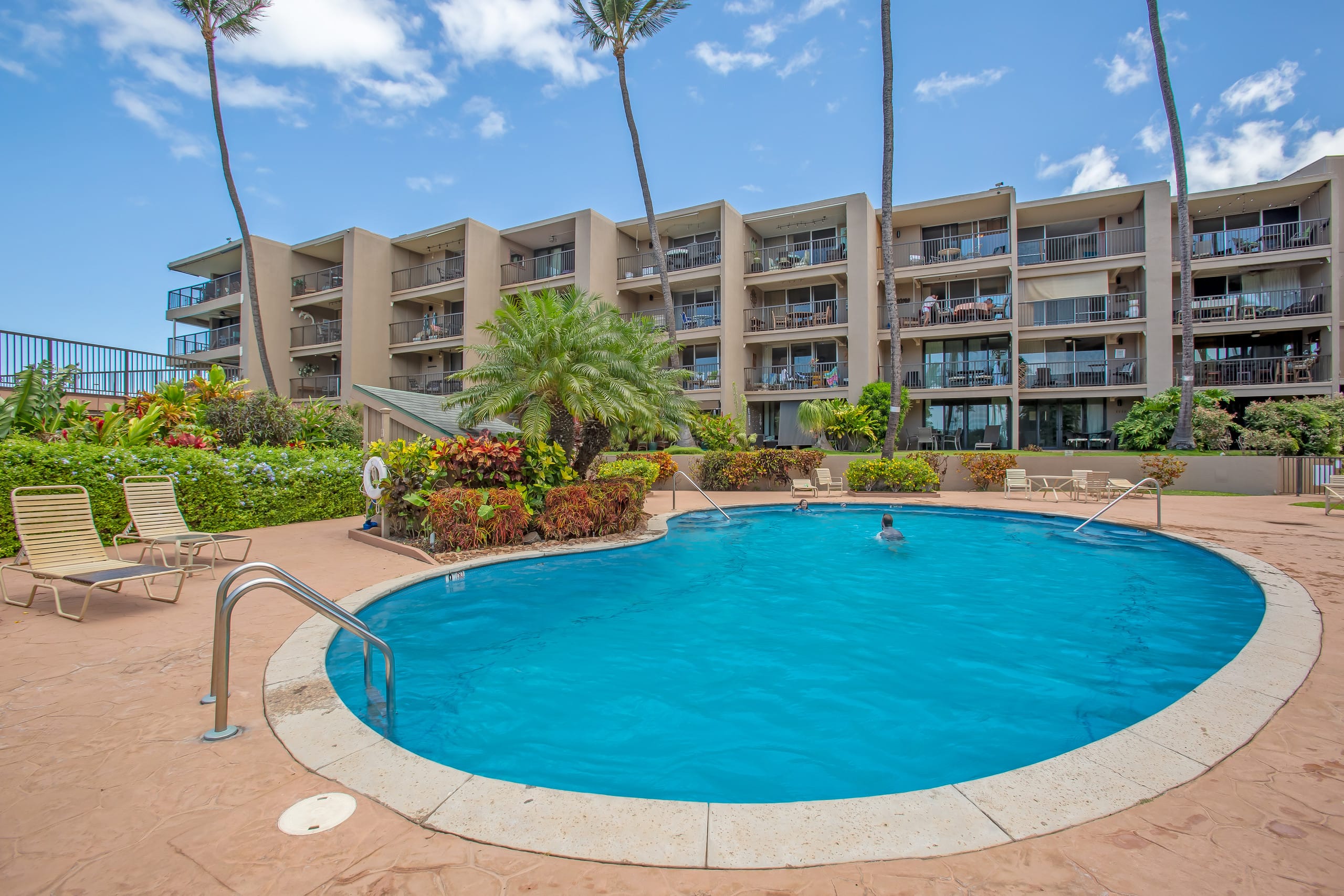 Condo in Lahaina · ★4.94 · 1 bedroom · 2 beds · 1 private bath - Image 46