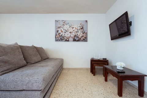 Successful Airbnb property: Satellite House in San Pablo