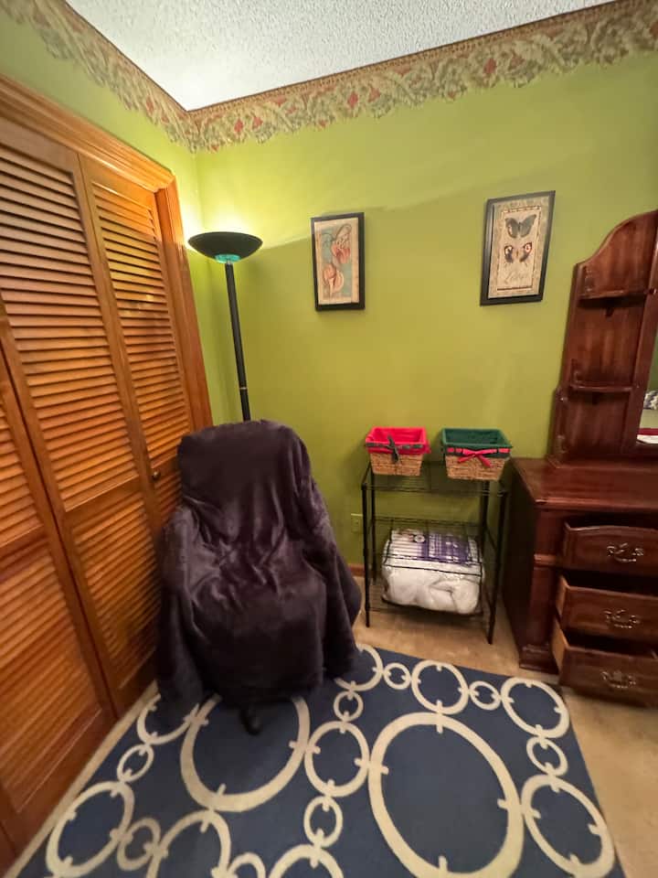 Escritorio disponible de lo deseado.