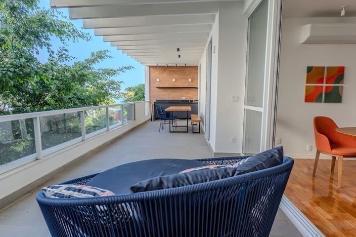 Linda Cobertura com Vista Mar