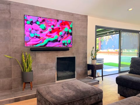 Top performing Airbnb: Multi-Family Private Retreat | Two King Bed Suites in Woodland Hills
