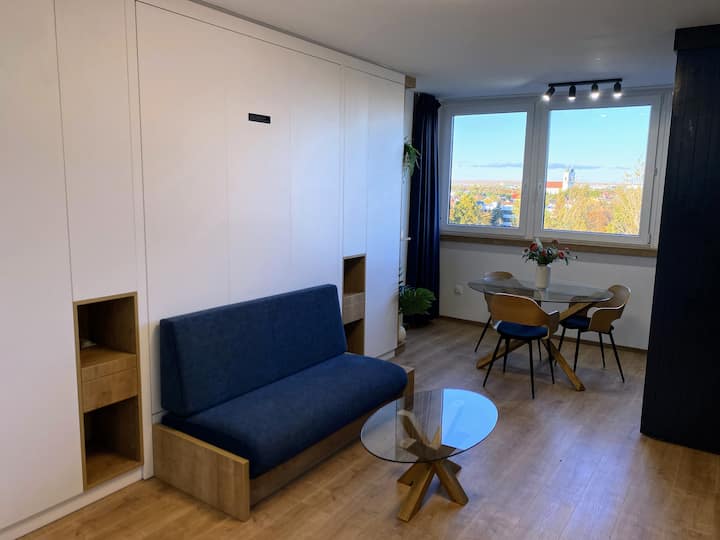 Panorámás, Felújított, Teljesen Felszerelt Lakás - Székesfehérvár