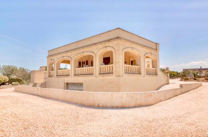 [Lussuosa Villa]Piscina + Vista Mare gallery image 2