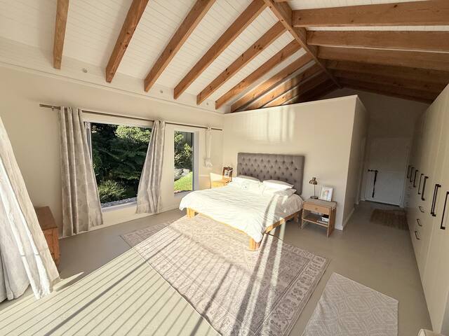 House alongside pond. Nature loving,family home gallery image 5