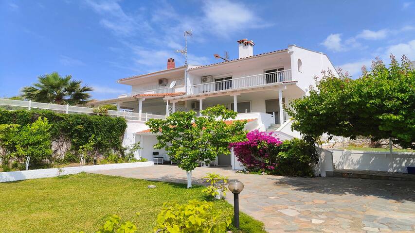 Xenius Zeus managed Airbnb listing 3