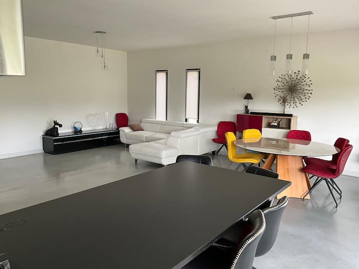 Maison à Saint Cannat De 140 M2. - Saint-Cannat