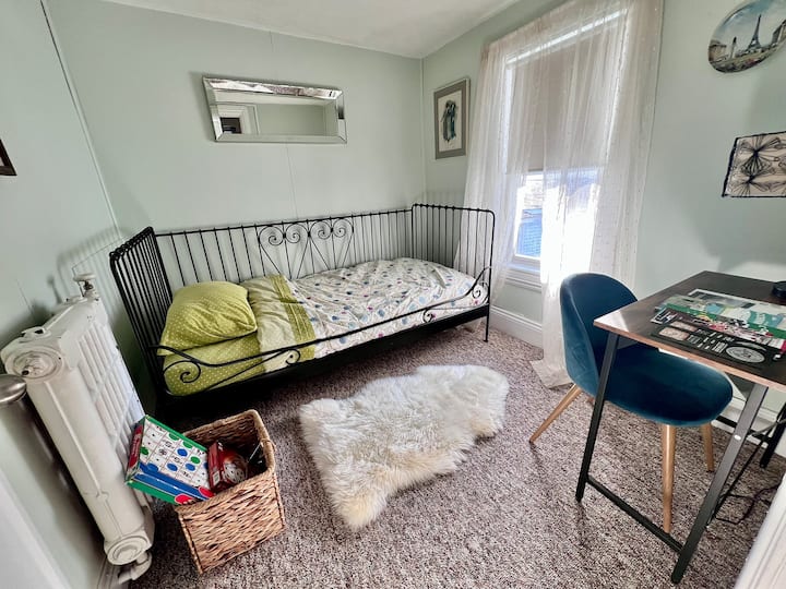 غرفة النوم 2