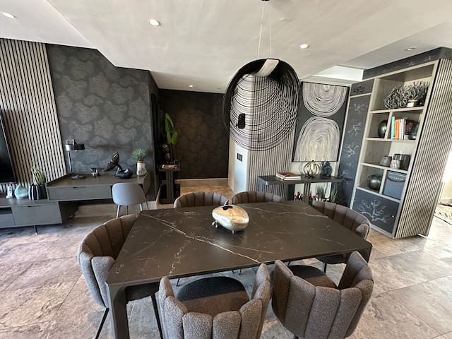 Secure V&A Waterfront apartment with a 1000 views! gallery image 4