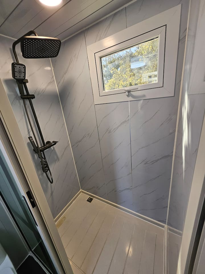 Expandable Tiny House - Medina Lake, TX