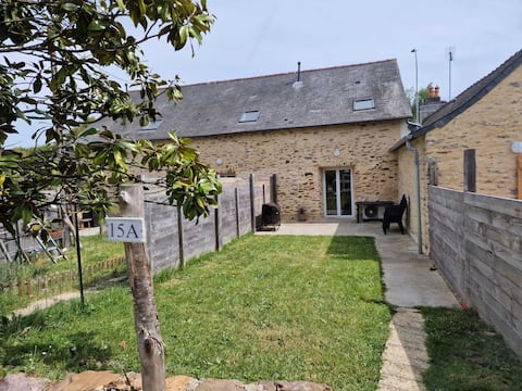 Beautiful fully renovated stone house 15A