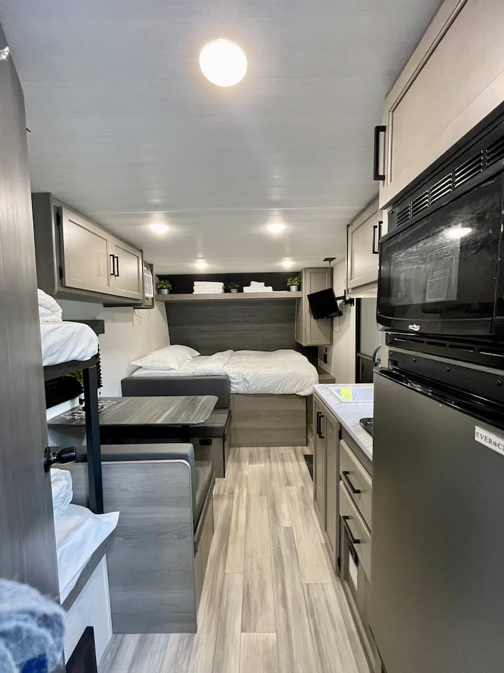 Glamping At The Farm - Leesburg, FL