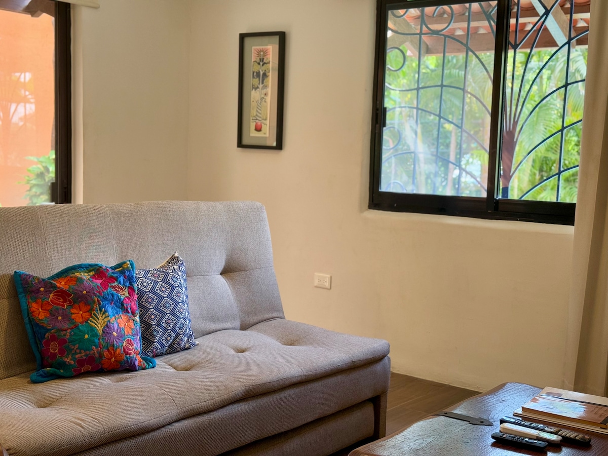 Anuncio de Airbnb popular: Villa Constanza/Central Loft with pool. en Supermanzana 2 A