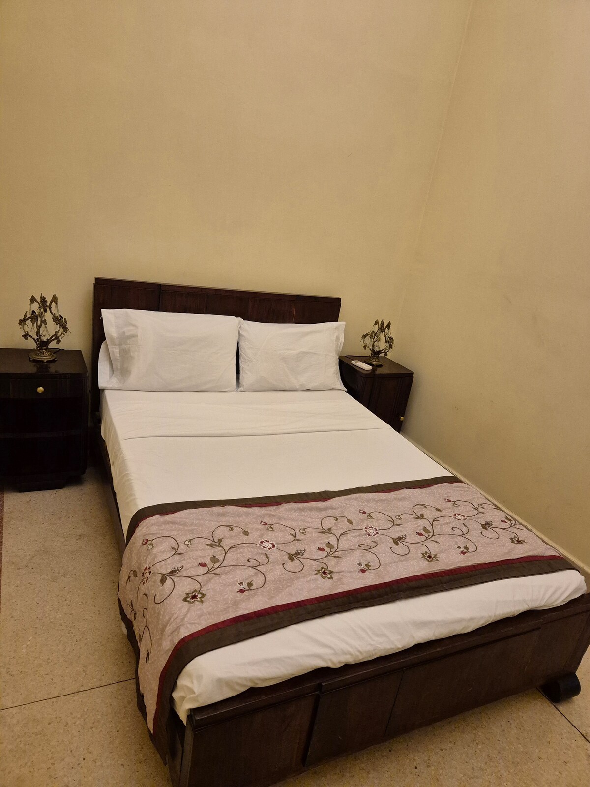 slaapkamer met airconditioning koloniale stijl voor je totale rust 