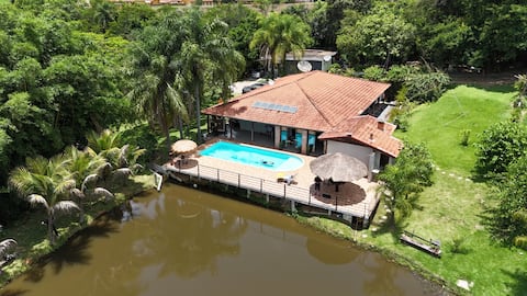 Comfort and charm in the midst of nature with a lake view
