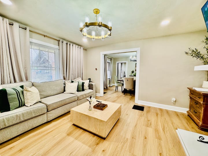 The Alberta Bungalow | South Park Dayton - 데이턴