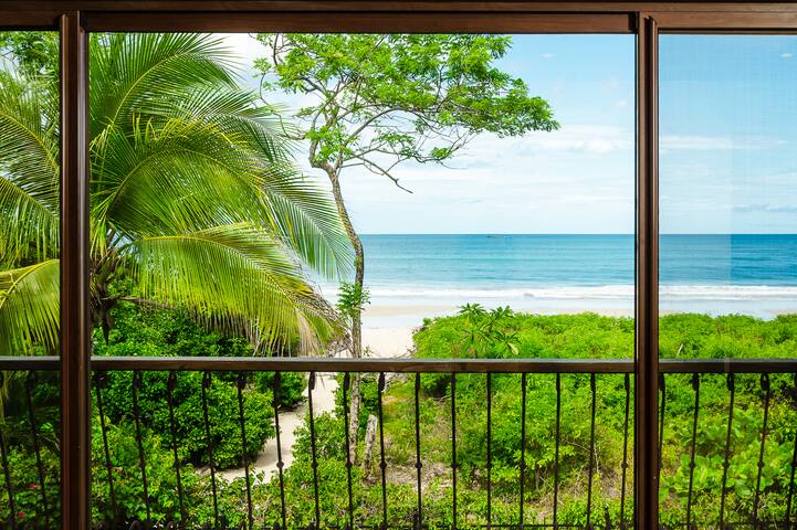 Luxury Beachfront Villa on World Famous Beach