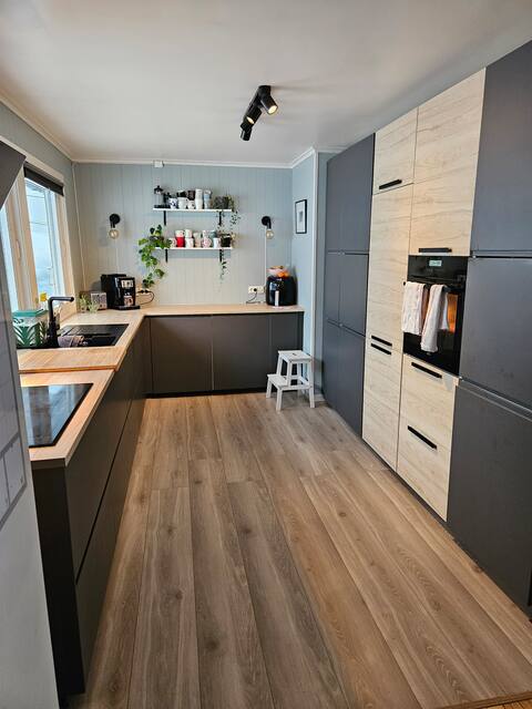 Large house with 6 bedrooms