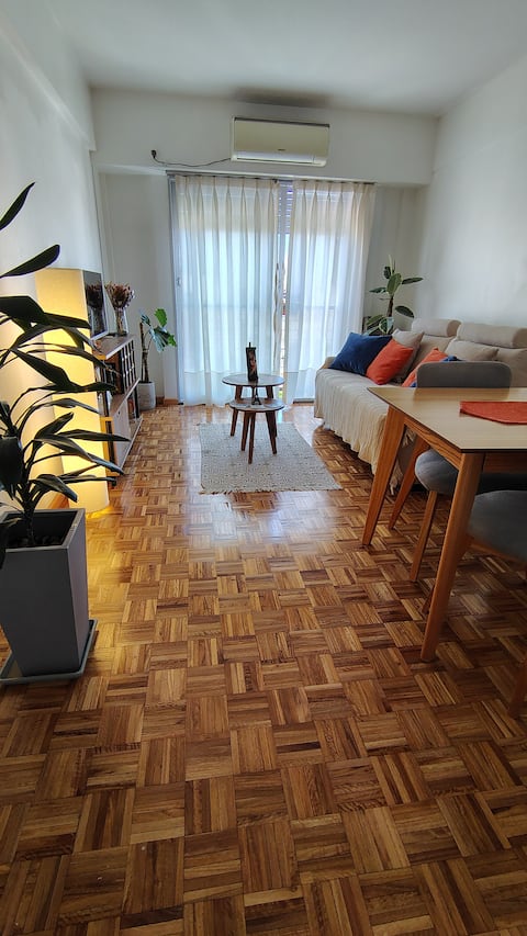 Anuncio de Airbnb popular: Beautiful bright apartment en Villa Del Parque