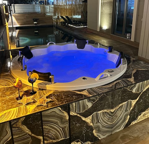 Successful Airbnb property: Luxury Villa La Casa Alegre in Serik