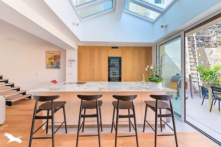 Maison neuve en ville avec piscine !