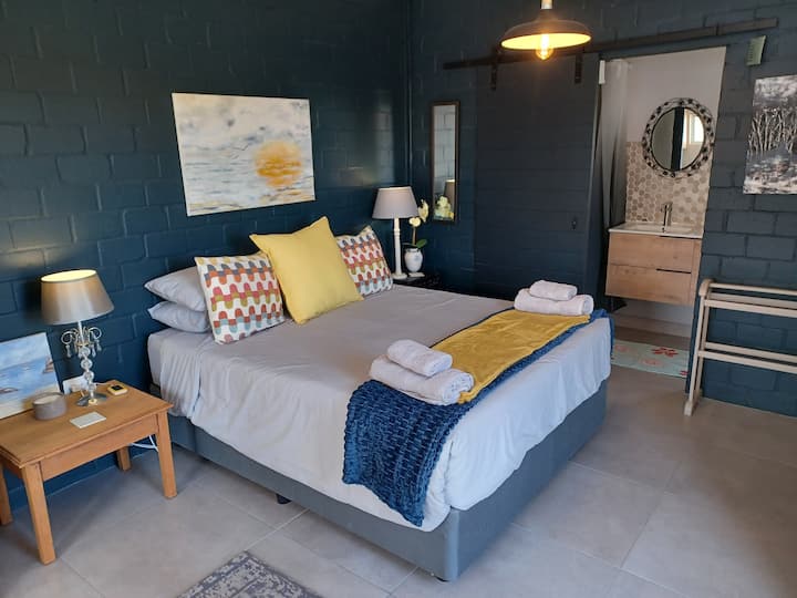Lavender Lane! Studio Cottage! - 蘭戈班