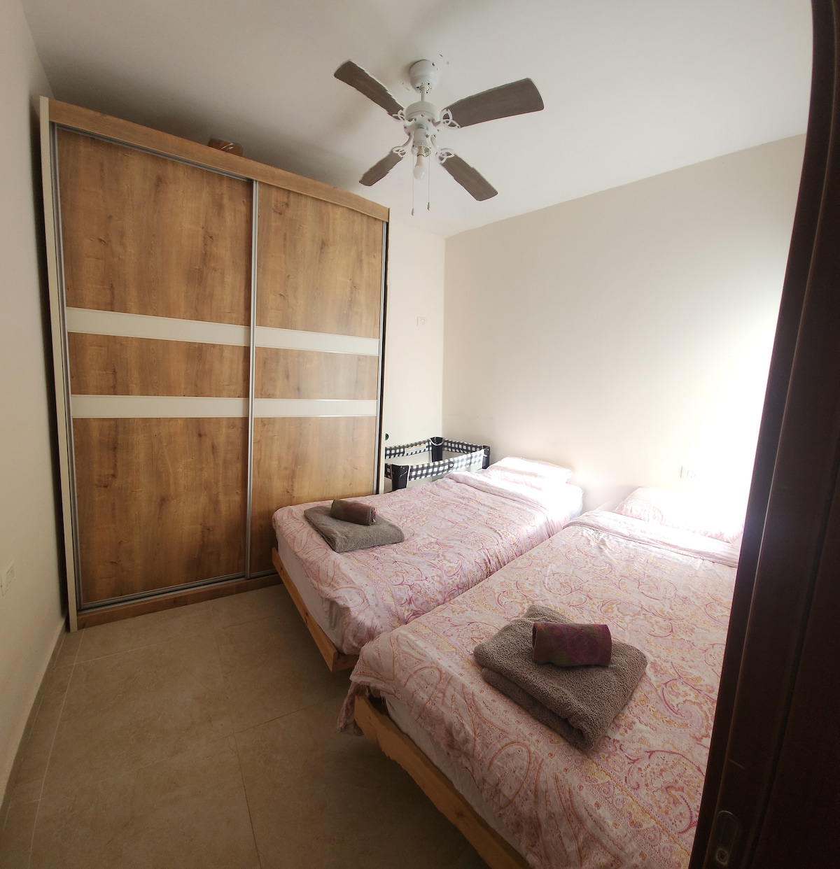 საძინებელი 1