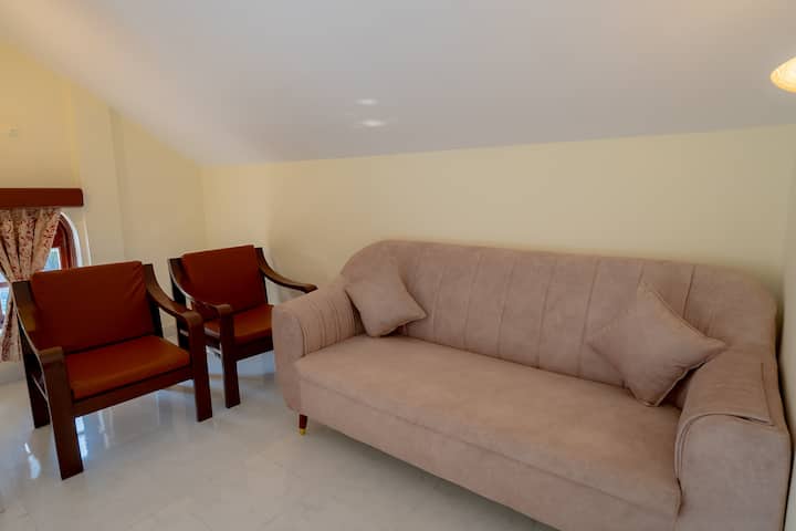 Living room image 3