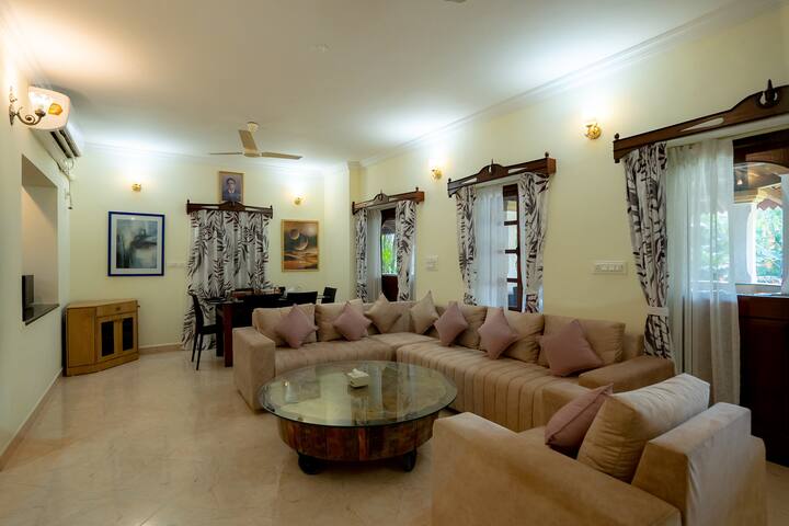 Living room image 4