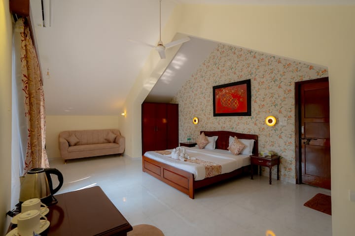 Bedroom 1 image 3