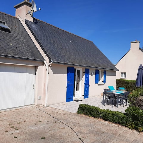 Popular Airbnb listing: Beachfront house in Plouguerneau
