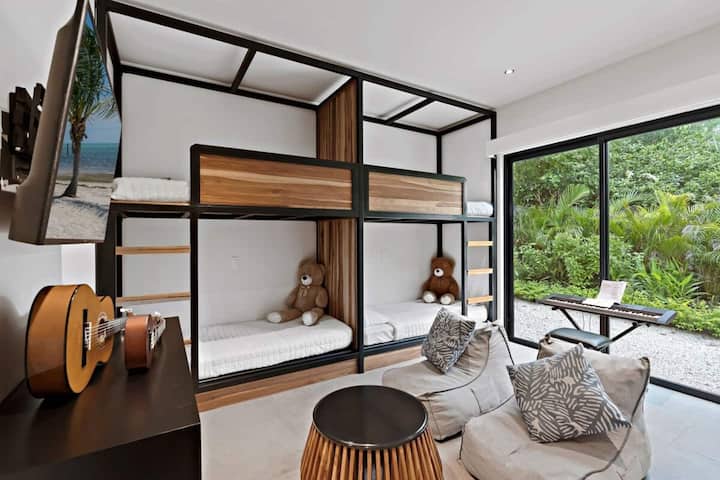 The third bedroom with twin bunk beds.