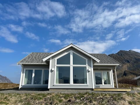 New modern cabin Ramberg,Lofoten