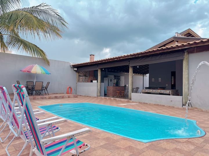 Linda Casa Familiar - Ac, Piscina E Churrasqueira - Brotas