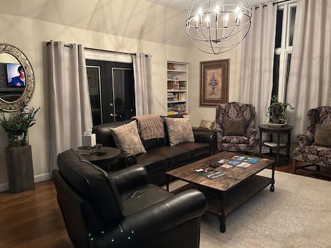 Successful Airbnb property: Villaggio By The Sea. in Beverly