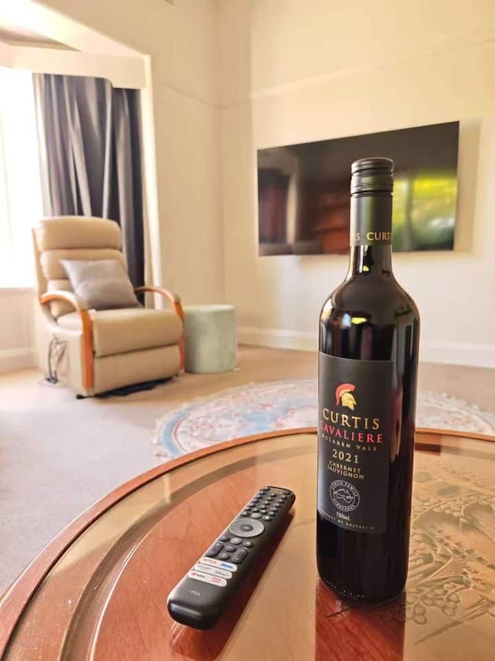 Walk To Utas | Quiet Family Stay, 3 Bathrooms - Kingston