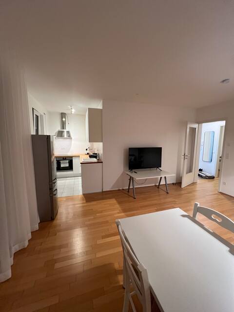Top Airbnb: 3-room apartment in Munich, TOP location, very quiet in Am Luitpoldpark