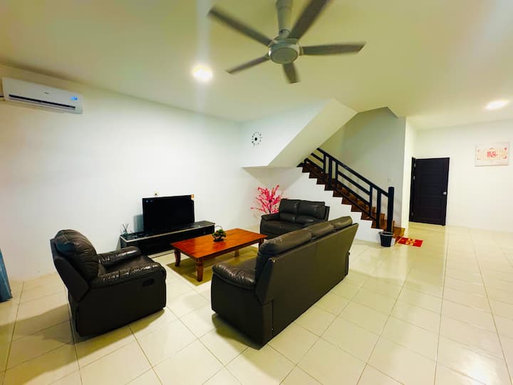 Hm Home @Five - Sibu