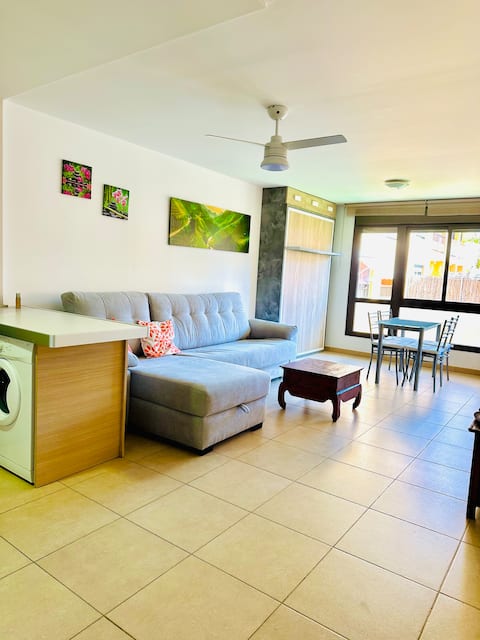 Sun, relax, 1ch, heated pool access