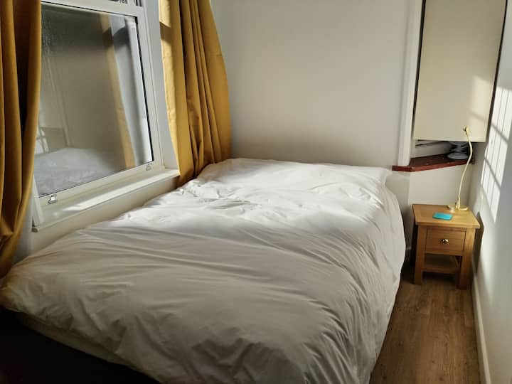 Dhomë gjumi 2