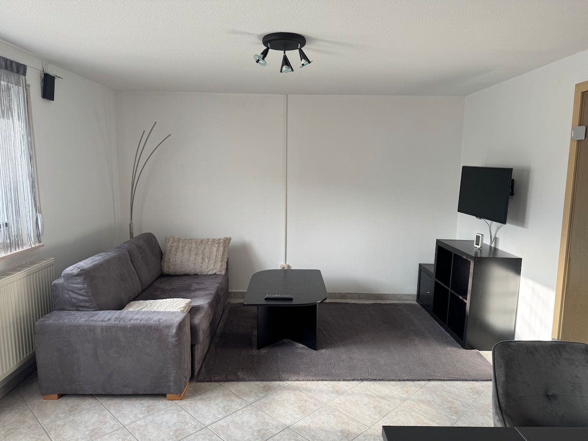 Erfolgreiche Airbnb-Immobilie: Feel-good oasis with a water bed in Tübingen